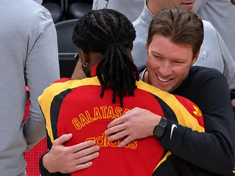 NBA yıldızından Galatasaray sürprizi! Geceye damga vurdu - fotoğraf 5