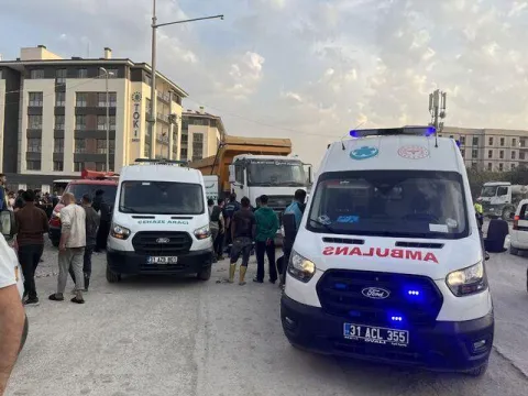 Telefonların kamerası da açıldı... Vatandaşın ölü merakı - fotoğraf 2