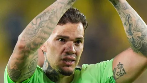 Ederson, Süper Lig'de duvar ördü