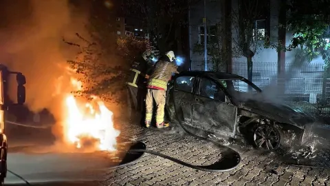 Edirne’de Bulgaristan plakalı otomobil alev alev yandı