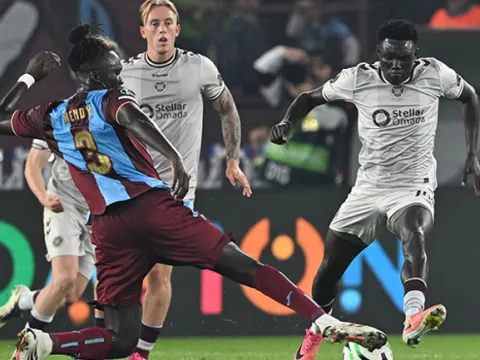 Trabzonspor-Hearts maçı sonrası Ozan Tufan, Cenk Özkacar ve Batista Mendy konuştu: Çok iyi arkadaşlarımız var - fotoğraf 3