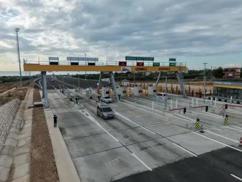 Yaz aylarında kilitlenen bölgeye yeni otoyol. 2,5 saatlik yol 18 dakikaya düştü - fotoğraf 1