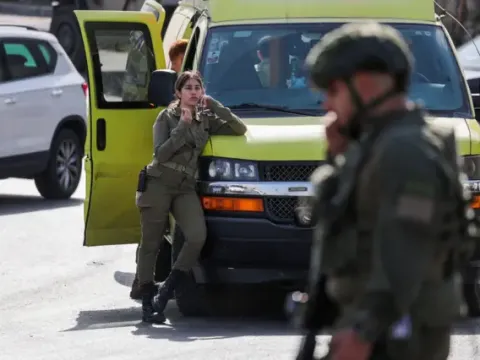 Batı Şeria'da silahlı saldırıda beş İsrailli yaralandı, Netanyahu'dan abluka kararı - fotoğraf 6