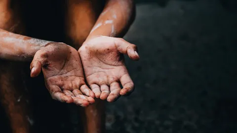 Ekonomik kriz her gün derinleşiyor: Günde 3 doların altında yaşayanlar var