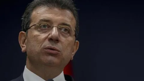 Ekrem İmamoğlu hakkında yargı mensuplarına yönelik sözleri nedeniyle soruşturma başlatıldı