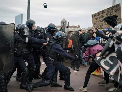 Macron protestolara hazır: 70 bin kişilik polis ordusu seferber edildi - fotoğraf 5