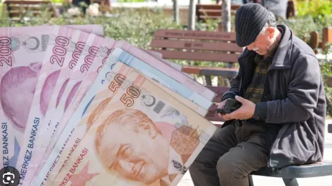 Emekli ve memur zammında hesaplar değişti: Yeni maaş tablosu ortaya çıktı