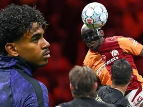 Cem Yılmaz, Galatasaray'ın mağlubiyetini ve Fenerbahçe'nin şansını yorumladı - fotoğraf 4