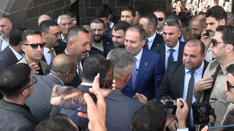 Erbakan’dan ana dilde eğitim çıkışı