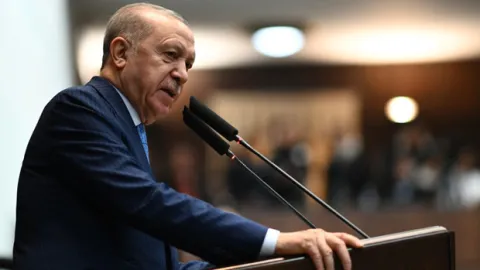 Erdoğan, Kosova Cumhurbaşkanı seçilen Justina Shiroka Pula'yı tebrik etti
