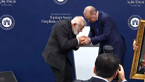 Erdoğan'ın katıldığı Topkapı Sarayı'ndaki törene damga vuran an...