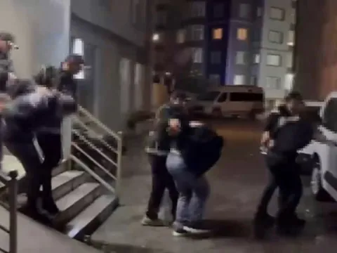 İş insanı Nevzat Aydın’a tehdit soruşturmasında yeni gelişme: 4 kişi yakalandı! Çok sayıda mühimmat ele geçirildi - fotoğraf 5