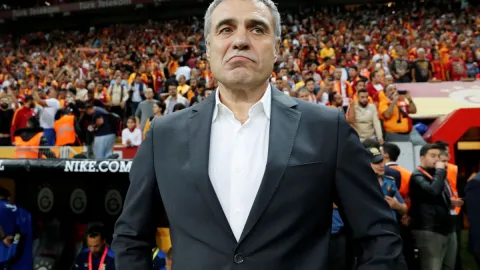 Ersun Yanal Montella'yı topa tuttu! 3-0'lık yenilgi sonrası sözleri gündem oldu
