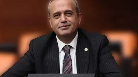 Ertuğrul Kaya istifa etti, Meclis'te Yeni Yol grubu düştü