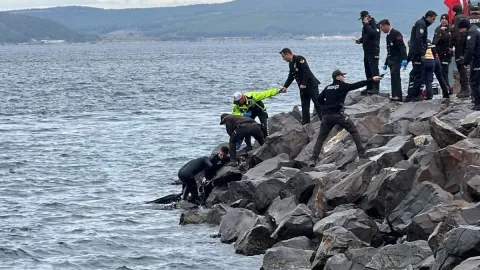 Eski feribot iskelesinde erkek cesedi bulunan cesedin kimliği tespit edildi