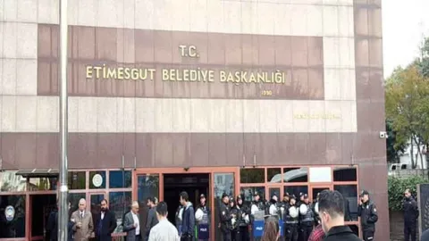 Etimesgut Belediyesi’nde yedi yeni tutuklama