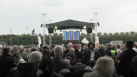 Etkinlikte YENİ Parti’ye övgü sonrası kavga çıktı