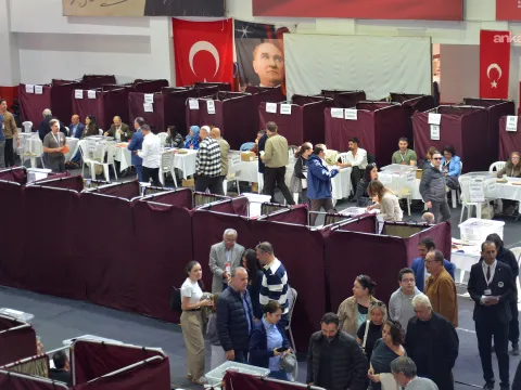 İzmir Barosu'nun yeni başkanı Serhat Sökmen oldu - fotoğraf 1
