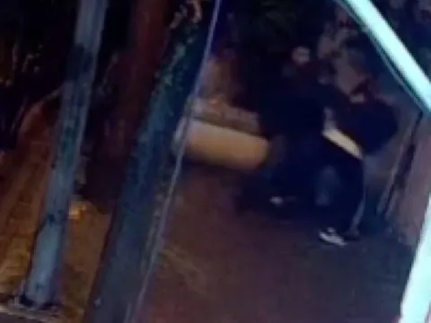 Kız meselesi yüzünden cinayet! Eski arkadaşların kavgasında 1 ölü, 2 yaralı! - fotoğraf 1