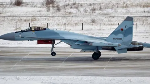 F-35'lere kafa tutan harp uçaklarından 12 adet aldılar: Bölgede dengeler değişecek
