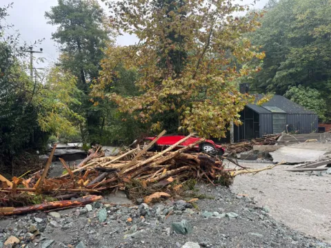 Sapanca'da sağanak: Yollar çöktü, köprüler yıkıldı - fotoğraf 1