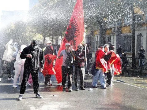 Avrupa'da protesto dalgası - fotoğraf 4
