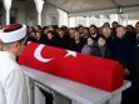 SON DAKİKA... Üsküdar Belediye Başkan Vekiline veda! Erdoğan cenaze törenine katıldı - fotoğraf 5