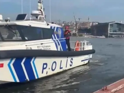 Haliç'te bir kişinin cansız bedeni bulundu - fotoğraf 1