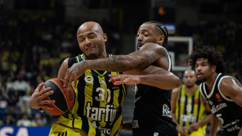 Fenerbahçe çift maç haftasında hata yapmadı