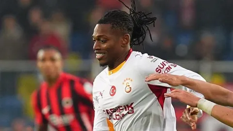 Fenerbahçe derbisi tehlikede! Leao için tüm şartlar zorlanıyor