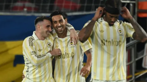 Fenerbahçe Kerem Aktürkoğlu'nun doğum gününü kutlamadı