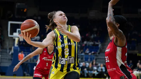 Fenerbahçe liderliğini sürdürdü!