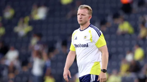 Fenerbahçe resmen açıkladı! Milli araya kadar takımı Dirk Kuyt yönetecek