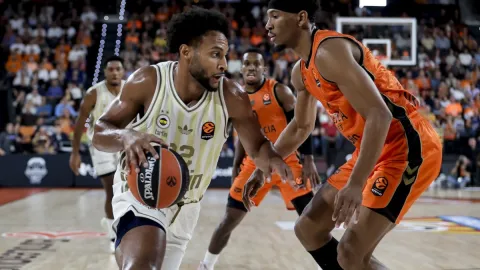 Fenerbahçe sonunu getiremedi! İkinci mağlubiyetini aldı