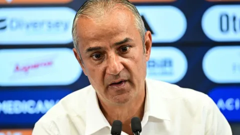 Fenerbahçe'de çifte ayrılık! İsmail Kartal'ın istemediği iki isim gönderiliyor