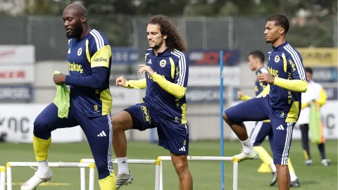 Fenerbahçe'de derbi mesaisi!
