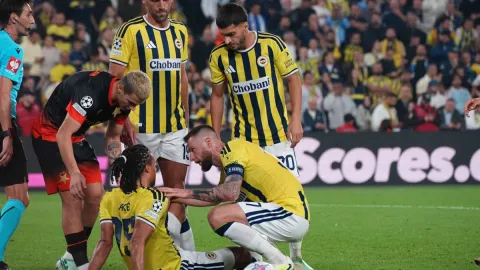 Fenerbahçe'de derbi öncesi çifte şok: Dönüş tarihleri belli oldu
