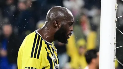 Fenerbahçe’de derbi öncesi gözler Lukaku’da