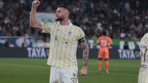 Fenerbahçe'de Skriniar gerçeği! İsmail Kartal ile görüşmesi ortaya çıktı