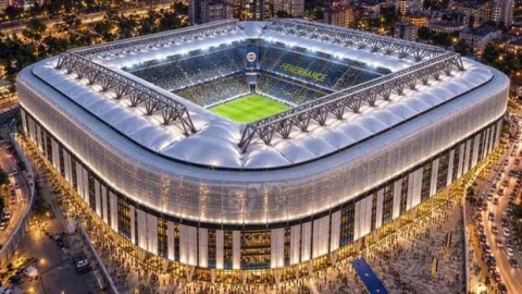 Fenerbahçe'de tarihi ikilem!