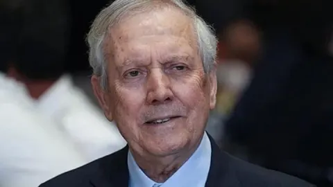 Fenerbahçe'de yabancı hoca harekatı! Aziz Yıldırım'ın listesindeki isimler ortaya çıktı