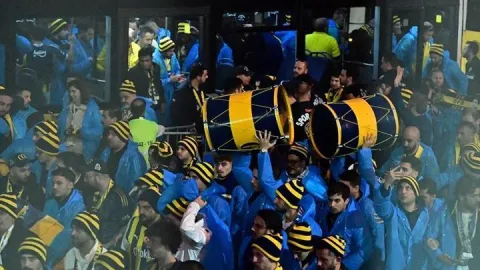 Fenerbahçeli taraftarlar, RAMS Park’ta