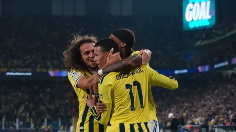 Fenerbahçe'nin 27,3 milyon euro verdiği yıldız, ayrılığın eşiğinde