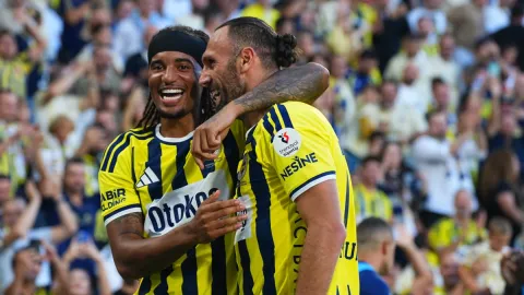 Fenerbahçe'nin yıldızı için çılgın teklif: Kesenin ağzını açtılar