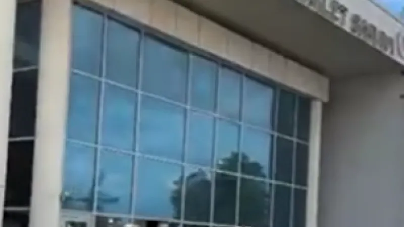 FETÖ Operasyonunda 5 Tutuklama