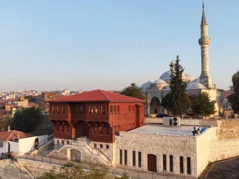 Bakan Ersoy, 160 bin kitap kapasiteli dev kütüphaneyi açtı - fotoğraf 2