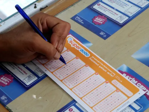 Süper Loto heyecanı: Büyük ikramiye 740 milyon 252 bin 651 TL’ye ulaştı - fotoğraf 3
