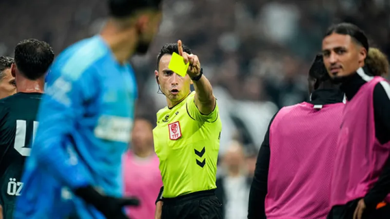 Fırat Aydınus, Beşiktaş-Kocaelispor maçındaki hakem yönetimini yorumladı: 'İspanyol VAR uyuyunca 2 penaltı, 1 kırmızı kart atlandı!'