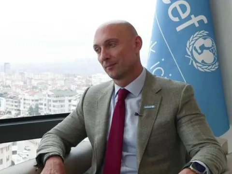 Çocukların 5'te 1'i sanal dünya mağduru! UNICEF Türkiye Temsilcisi Paolo Marchi CNN TÜRK'te - fotoğraf 1