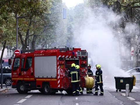 Fransa'da kaos! Öğrenciler sokakları karıştırdı: Yüzlerce lise kapatıldı - fotoğraf 5